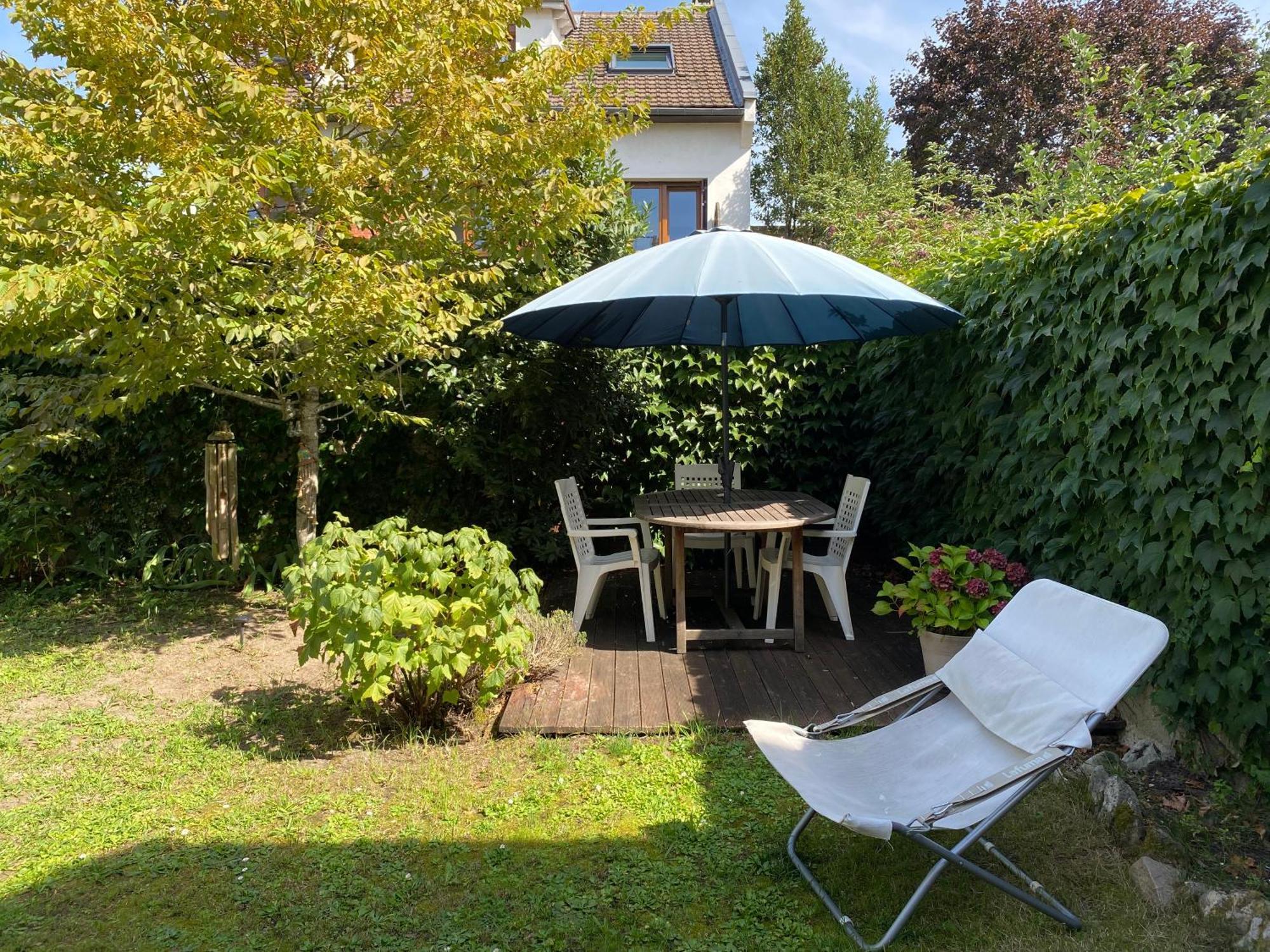 Chambre En Duplex, Entree Autonome, Sdb Privative タヴェルニー エクステリア 写真